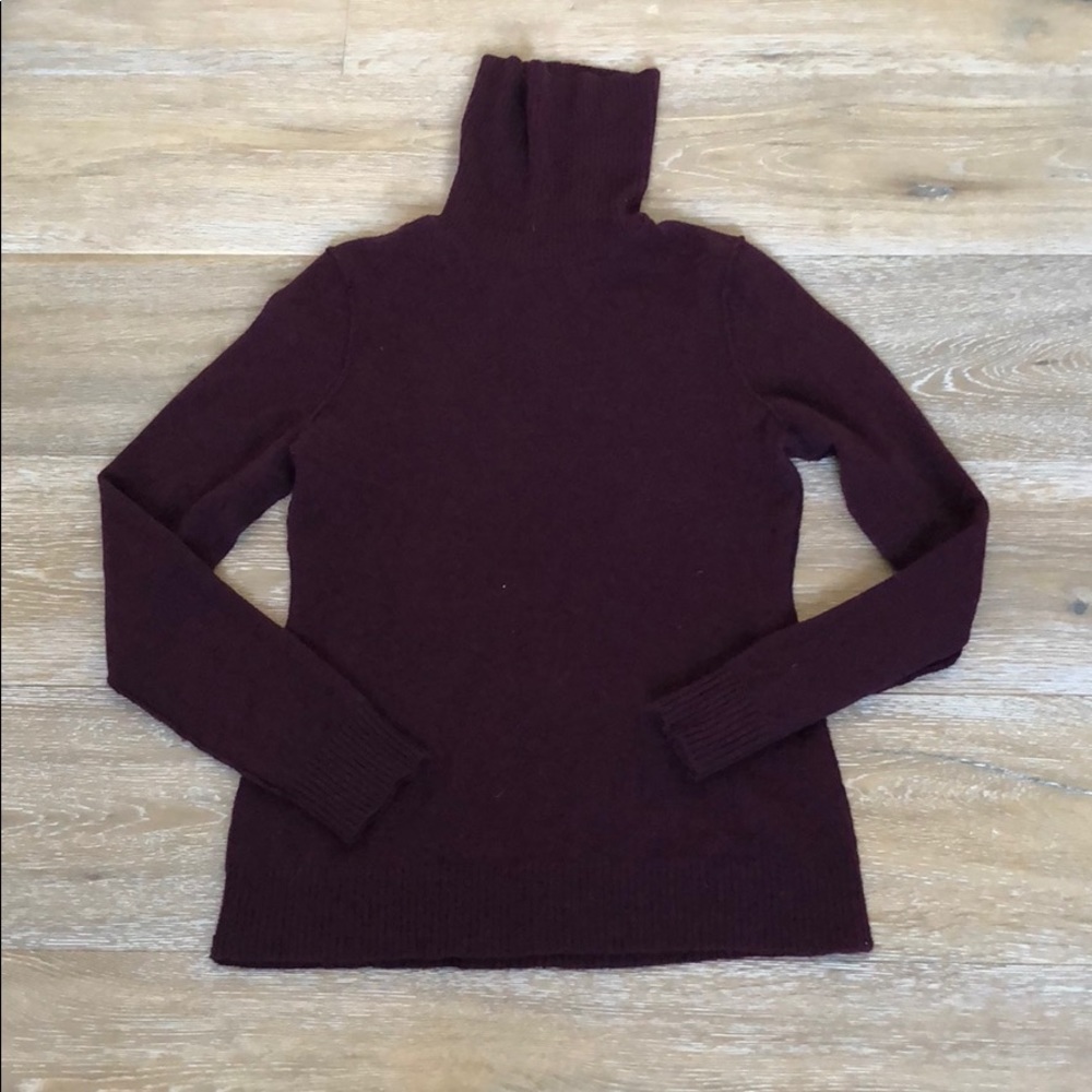 Aqua 100% Cashmere Turtleneck Burgundy Size S